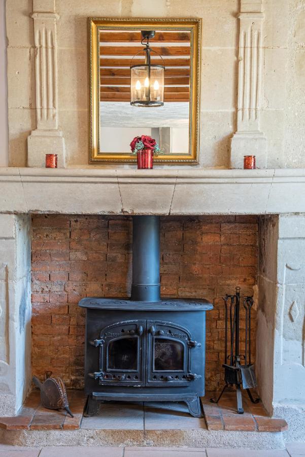 Lavender House - Traditional Stone House Oozing Charm And Character Cersay エクステリア 写真